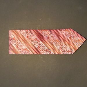 Bermuda Winter Red Necktie